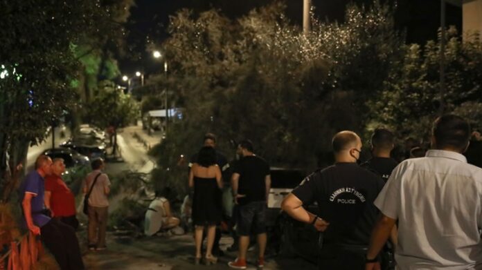 Τραυματισμός-άνδρα-στο-Χαλάνδρι-από-πτώση-δέντρου