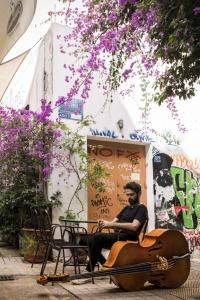 Petros Athens Bass_pink flower