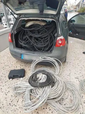 ΦΩΤΟ-ΜΕ-ΚΑΛΩΔΙΑ-ΧΑΛΚΟΥ-300x400